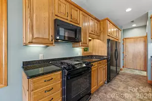 84 Silverado Trail, Whittier, NC 28789 - Photo 13