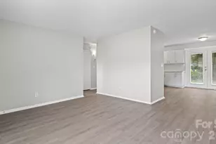 4926 Malibu Dr, Charlotte, NC 28215 - Photo 7