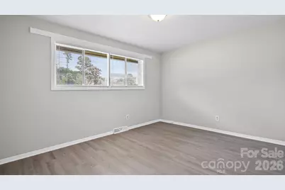 4926 Malibu Drive, Charlotte, NC 28215 - Photo 17