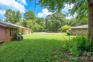 4926 Malibu Dr, Charlotte, NC 28215 - Photo 29