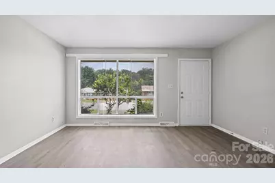 4926 Malibu Drive, Charlotte, NC 28215 - Photo 9