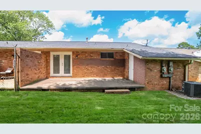 4926 Malibu Drive, Charlotte, NC 28215 - Photo 25