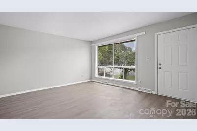 4926 Malibu Drive, Charlotte, NC 28215 - Photo 11