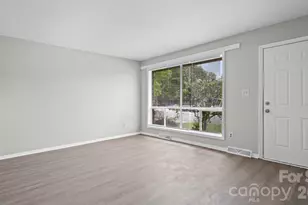 4926 Malibu Dr, Charlotte, NC 28215 - Photo 11