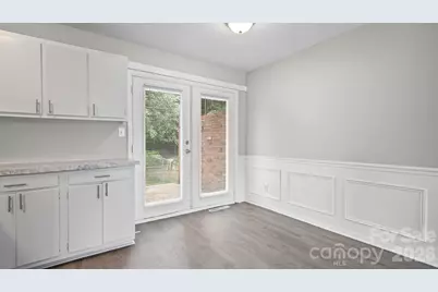 4926 Malibu Drive, Charlotte, NC 28215 - Photo 15