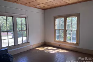 121 York St, Chester, SC 29706 - Photo 17