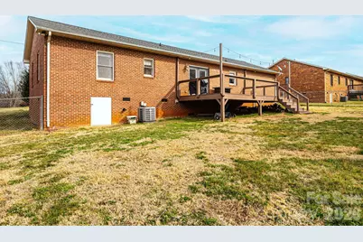 2487 Ashford Drive, Newton, NC 28658 - Photo 3