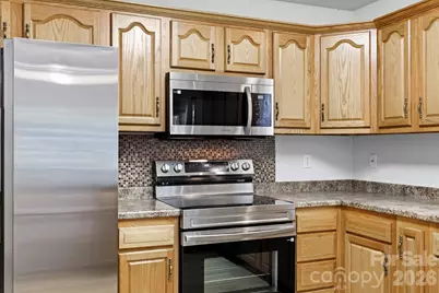 127 Chestnut Lane, Hendersonville, NC 28792 - Photo 9