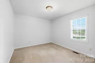127 Chestnut Ln, Hendersonville, NC 28792 - Photo 35