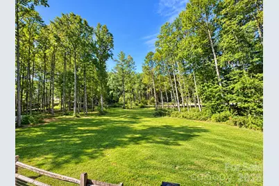 127 Chestnut Lane, Hendersonville, NC 28792 - Photo 27