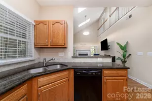 6401 Morningsong Ln, Charlotte, NC 28269 - Photo 21