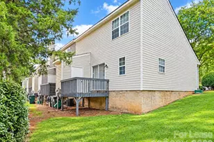 5845 Cougar Ln, Charlotte, NC 28269 - Photo 15