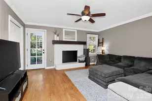 4301 Red Berry Ct, Charlotte, NC 28213 - Photo 21