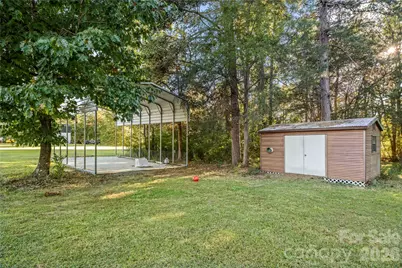 1875 Davis Circle, Clover, SC 29710 - Photo 9
