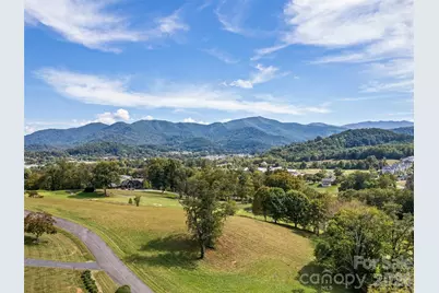 360 Skylark Lane, Waynesville, NC 28786 - Photo 9