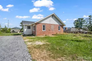 2 Roberts St, Fletcher, NC 28732 - Photo 11
