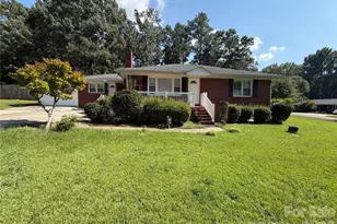 604 Willow St, Wadesboro, NC 28170 - Photo 1
