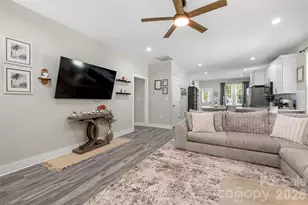3425 Mable Hubbard Dr, Charlotte, NC 28208 - Photo 7