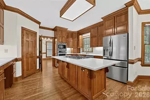 3715 Monique Ln, Charlotte, NC 28210 - Photo 5