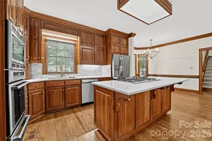 3715 Monique Ln, Charlotte, NC 28210 - Photo 7