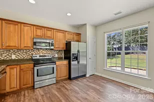3402 Darlington Rd, Matthews, NC 28105 - Photo 15