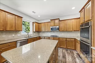 13605 Porter Creek Rd, Charlotte, NC 28262 - Photo 7