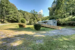 120 Ed Young Rd, Burnsville, NC 28714 - Photo 15