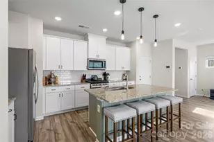 1107 Harland St, Charlotte, NC 28216 - Photo 7