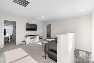 1107 Harland St, Charlotte, NC 28216 - Photo 9