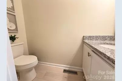 26 11th Avenue NE, Hickory, NC 28601 - Photo 33