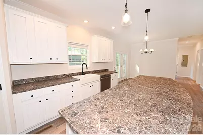 2026 Windigo Street, Newton, NC 28658 - Photo 9