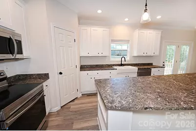 2026 Windigo Street, Newton, NC 28658 - Photo 7
