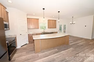 2063 Vance St, Newton, NC 28658 - Photo 13