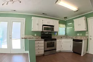 176 W Walnut Ave, Mount Holly, NC 28120 - Photo 5
