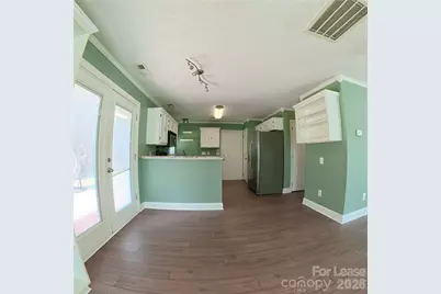 176 W Walnut Avenue, Mount Holly, NC 28120 - Photo 3