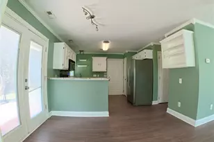 176 W Walnut Ave, Mount Holly, NC 28120 - Photo 3