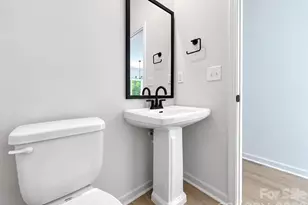 6835 Mint St, Charlotte, NC 28214 - Photo 9