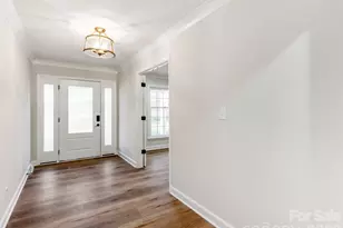 1632 Burtonwood Cir, Charlotte, NC 28212 - Photo 11