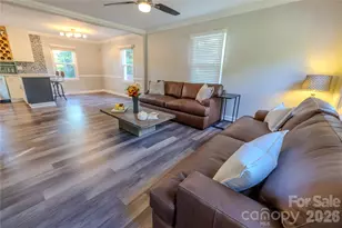 7055 Crossridge Rd, Charlotte, NC 28214 - Photo 15