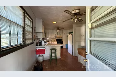 1517 Barcose Street SW, Lenoir, NC 28645 - Photo 17