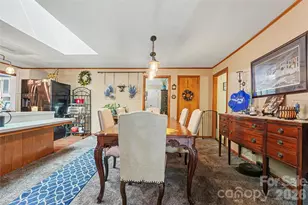 1410 36th Ave Dr NE, Hickory, NC 28601 - Photo 9