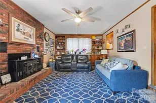 1410 36th Ave Dr NE, Hickory, NC 28601 - Photo 7