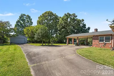 1410 36th Avenue Drive NE, Hickory, NC 28601 - Photo 25