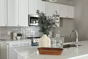 315 Huntsmoor Dr, Charlotte, NC 28217 - Photo 3