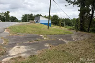 3265 Ridgeway Rd, Great Falls, SC 29055 - Photo 3