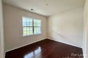 7703 Kelburn Ln, Charlotte, NC 28273 - Photo 5