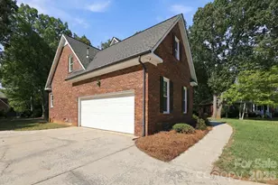 1471 Porch Swing Ln, Matthews, NC 28104 - Photo 35