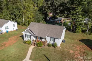 109 Orchard St, Forest City, NC 28043 - Photo 5