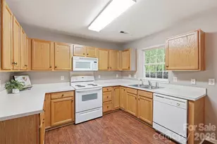 1619 Eagle Lake Dr, Indian Land, SC 29707 - Photo 7