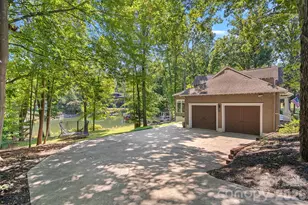 19610 Weaver's Cir, Cornelius, NC 28031 - Photo 39